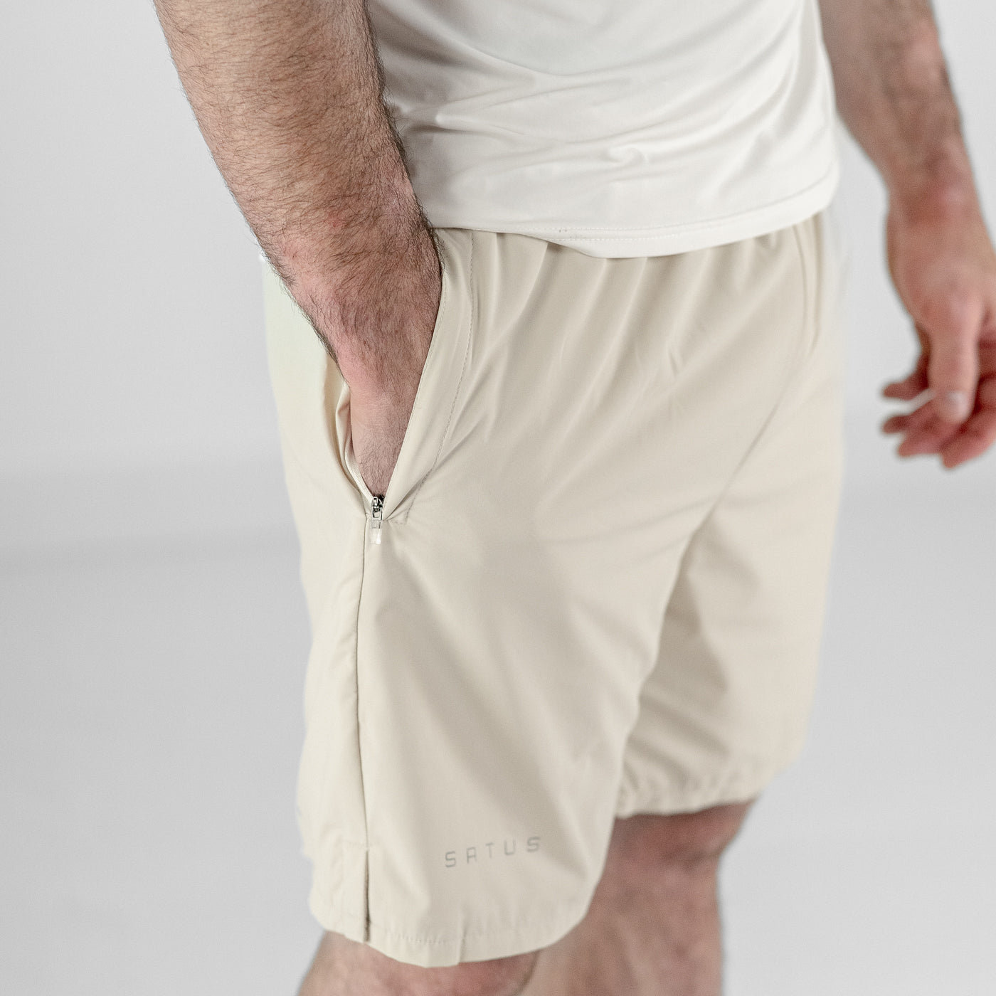 CORE SHORTS TAN